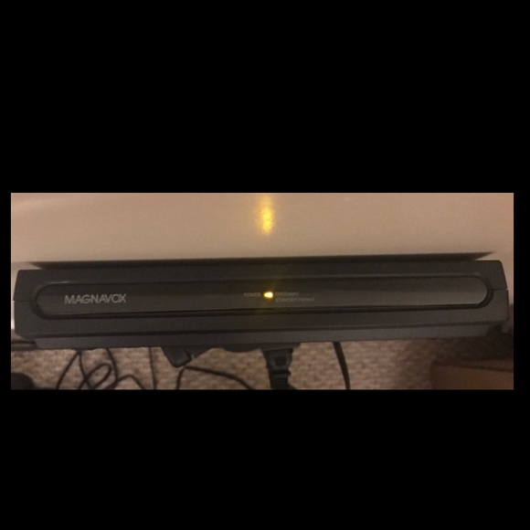 Magnavox DTV Digital to Analog ConverterW/Remote~Untested - Picture 11 of 11